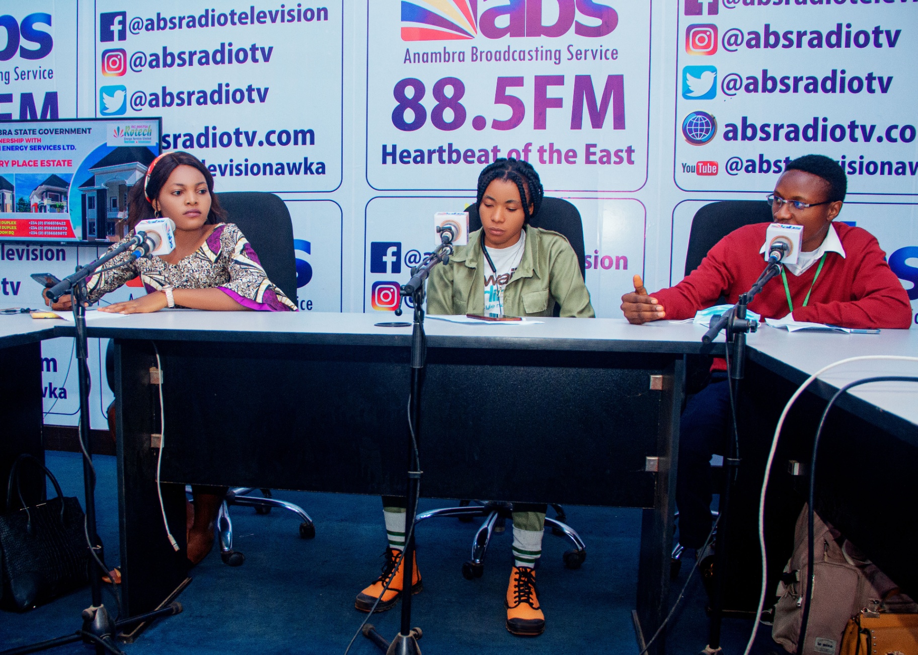 ABS 88.5FM — on-air panel